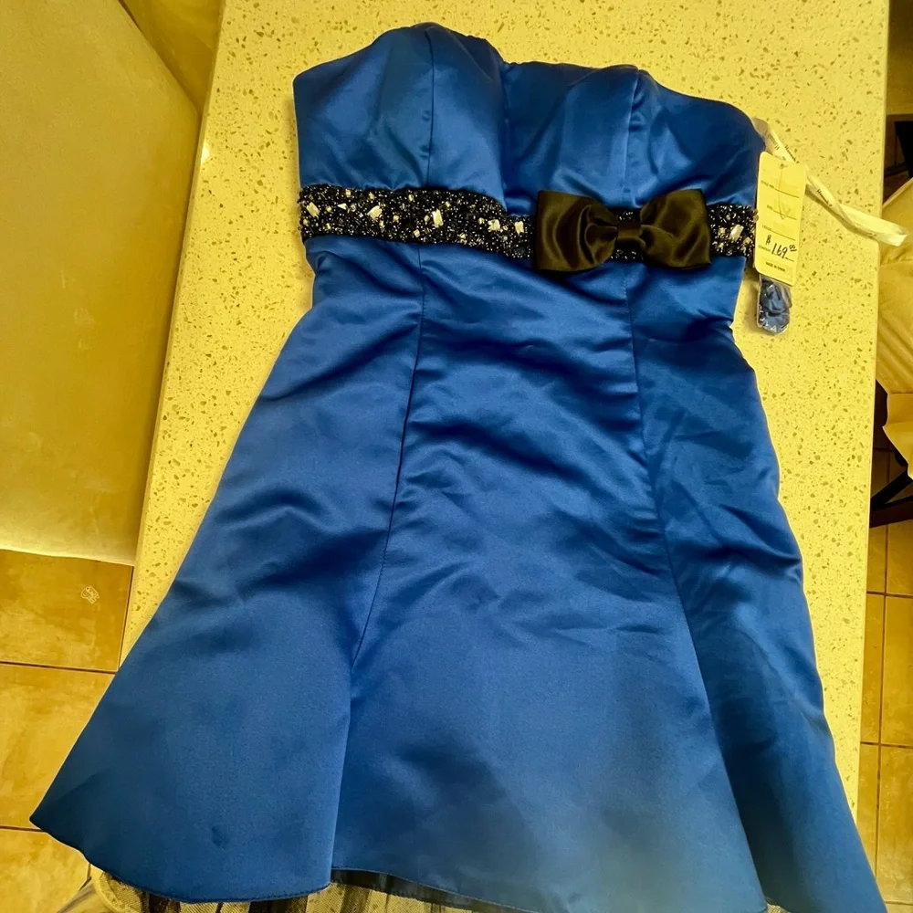 Hannah Blue Strapless Dress with‎ Black Bow